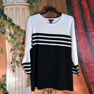 NWT: Grace Size 2X Black & White Colorblock Striped Knit Sweater